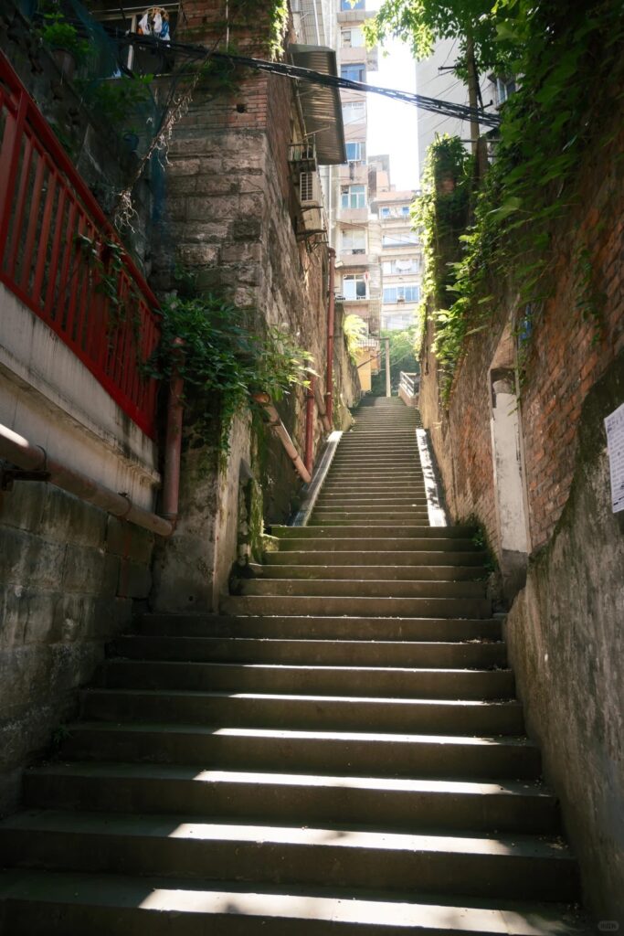 chongqing,China’s Most Unique Mountain City