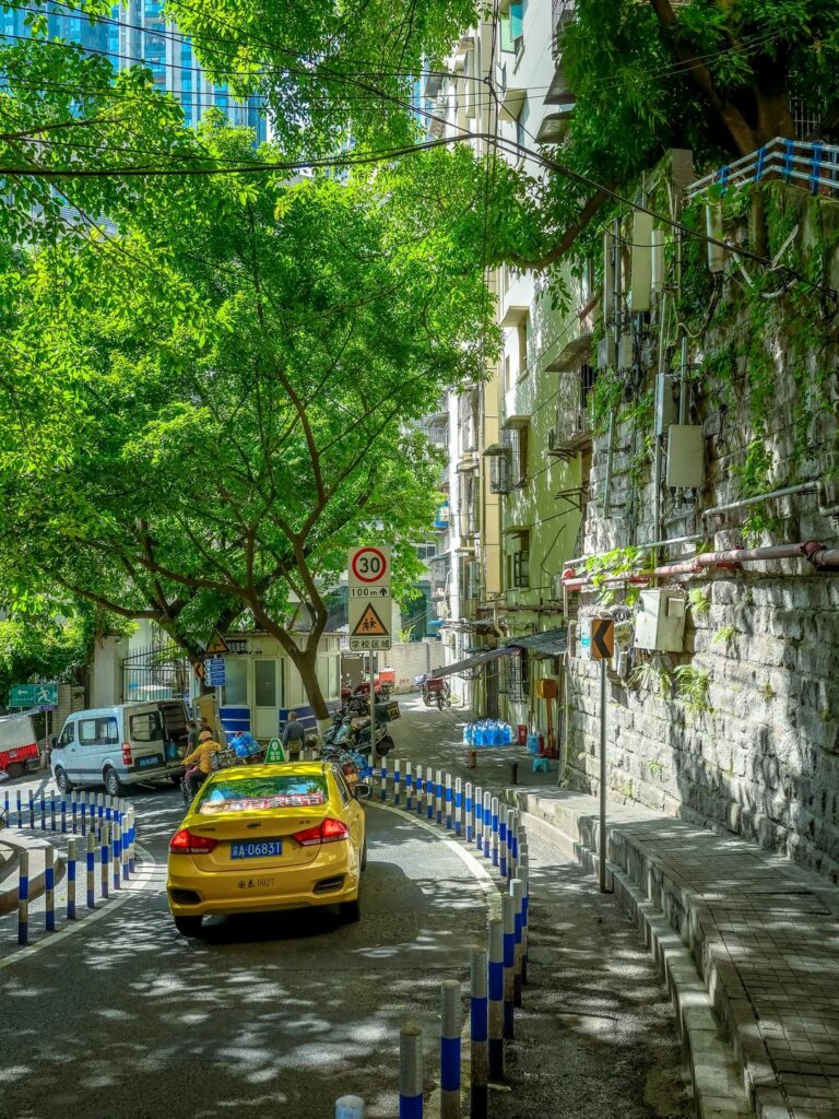 Discovering Old Chongqing: Streets, Alleys, and Local Life